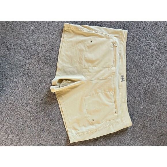Huk Shorts  - Picture 4 of 4